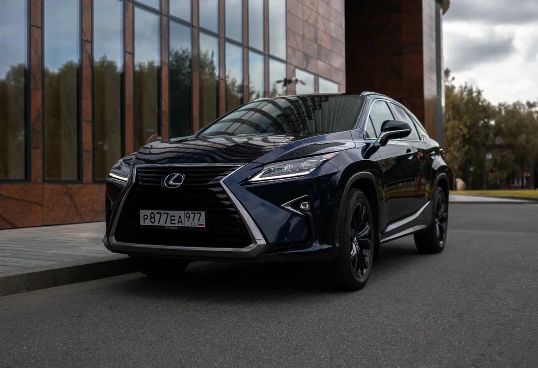 Аренда lexus rx 2018 года в городе Москва Владыкино от 8240 руб./сутки, полный привод, двигатель: бензин, объем 3.5 литров, каско (Впишу в полис), ОСАГО (Мультидрайв), без водителя, недорого - RentRide