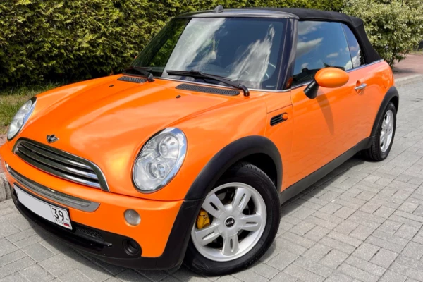 Прокат авто mini coupe бизнес класса 2006 года в городе Калининград от 5192 руб./сутки, передний привод, двигатель: бензин, объем 1.6 литров, ОСАГО (Мультидрайв), без водителя, недорого - RentRide
