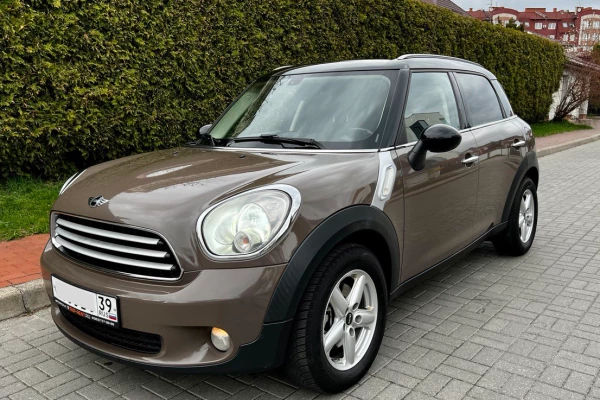 Прокат авто mini countryman стандарт класса 2011 года в городе Калининград от 3992 руб./сутки, передний привод, двигатель: бензин, объем 1.6 литров, ОСАГО (Мультидрайв), без водителя, недорого - RentRide