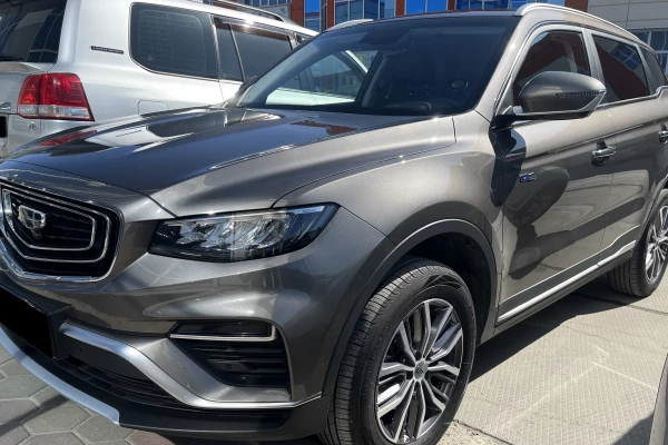 Прокат авто geely atlas-pro бизнес класса 2023 года в городе Новый Уренгой от 5400 руб./сутки, полный привод, двигатель: бензин, объем 1.5 литров, каско (Мультидрайв), ОСАГО (Мультидрайв), без водителя, недорого - RentRide