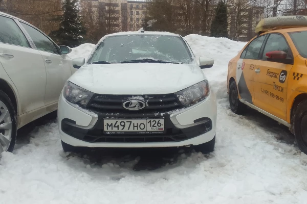 Прокат авто lada granta эконом класса 2022 года в городе Старая Купавна от 1500 руб./сутки, передний привод, двигатель: бензин, объем 90 литров, ОСАГО (Мультидрайв), без водителя, недорого - RentRide