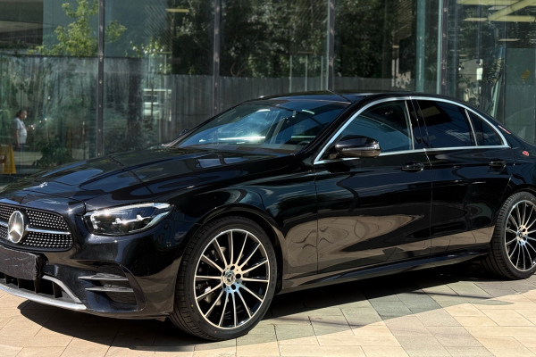 Прокат авто mercedes-benz e-klass 2021 года в городе Москва Выставочная от 8800 руб./сутки, задний привод, двигатель: бензин, объем 2 литра, каско (Мультидрайв), ОСАГО (Мультидрайв), без водителя, недорого - RentRide