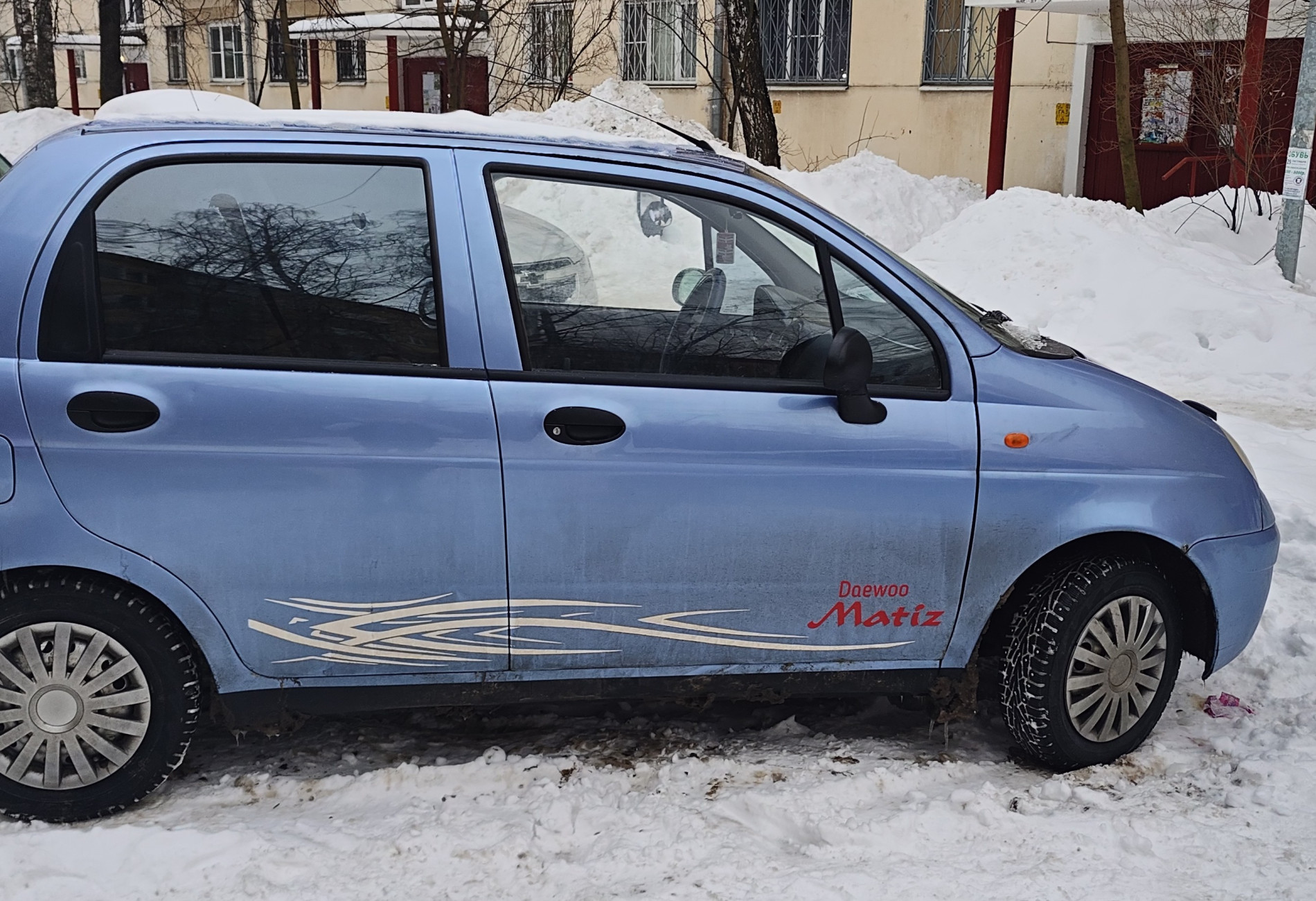 Аренда daewoo matiz эконом класса 2007 года в городе Москва от 1000 руб./сутки, передний привод, двигатель: бензин, объем 0.8 литров, ОСАГО (Впишу в полис), без водителя, недорого, вид 3 - RentRide