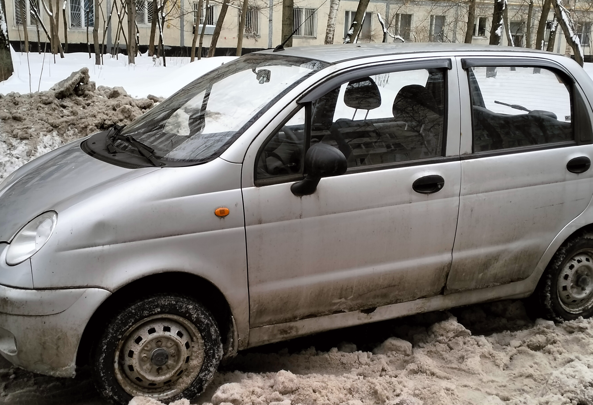 Аренда daewoo matiz эконом класса 2010 года в городе Москва Таганская от 900 руб./сутки, передний привод, двигатель: бензин, объем 0.8 литров, ОСАГО (Впишу в полис), без водителя, недорого, вид 2 - RentRide