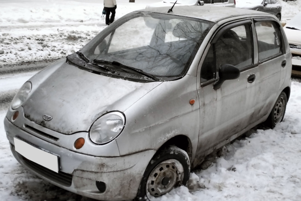 Прокат авто daewoo matiz эконом класса 2010 года в городе Москва Таганская от 900 руб./сутки, передний привод, двигатель: бензин, объем 0.8 литров, ОСАГО (Впишу в полис), без водителя, недорого - RentRide