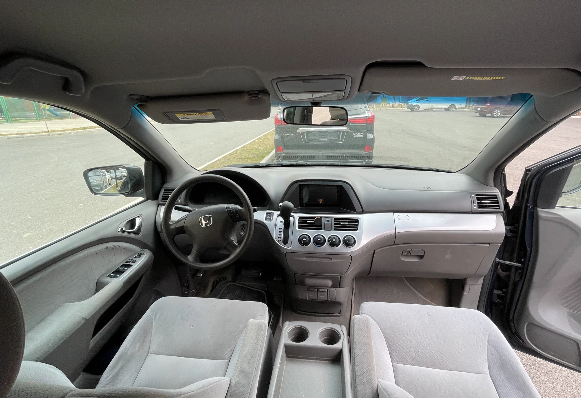 Аренда honda odyssey-north-america 2009 года в городе Москва от 6000 руб./сутки, передний привод, двигатель: бензин, объем 3.5 литров, ОСАГО (Впишу в полис), без водителя, недорого, вид 4 - RentRide