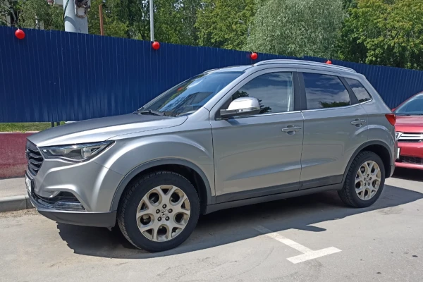Прокат авто faw besturn-x40 стандарт класса 2021 года в городе Москва Коломенская от 3200 руб./сутки, передний привод, двигатель: бензин, объем 1.6 литров, ОСАГО (Мультидрайв), без водителя, недорого - RentRide