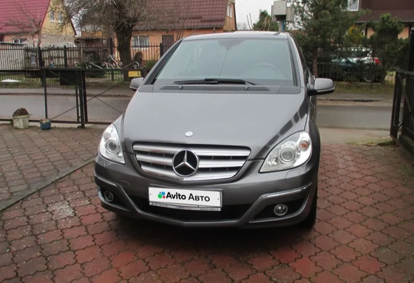 Аренда mercedes-benz b-klass эконом класса 2009 года в городе Москва от 2000 руб./сутки, передний привод, двигатель: бензин, объем 1.7 литров, ОСАГО (Мультидрайв), без водителя, недорого, вид 2 - RentRide
