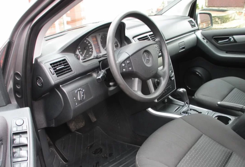 Аренда mercedes-benz b-klass эконом класса 2009 года в городе Москва от 2000 руб./сутки, передний привод, двигатель: бензин, объем 1.7 литров, ОСАГО (Мультидрайв), без водителя, недорого, вид 5 - RentRide