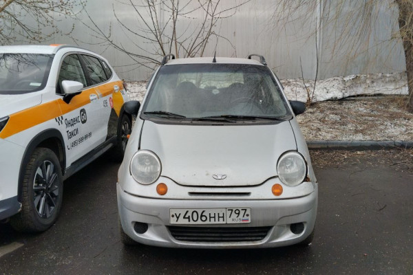 Прокат авто daewoo matiz эконом класса 2010 года в городе Москва Нагатинская от 760 руб./сутки, передний привод, двигатель: бензин, объем 0.8 литров, ОСАГО (Впишу в полис), без водителя, недорого - RentRide