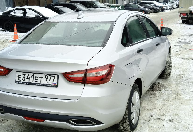 Аренда lada vesta эконом класса 2023 года в городе Москва Новые Черемушки от 1600 руб./сутки, передний привод, двигатель: бензин, объем 1.6 литров, ОСАГО (Мультидрайв), без водителя, недорого, вид 5 - RentRide