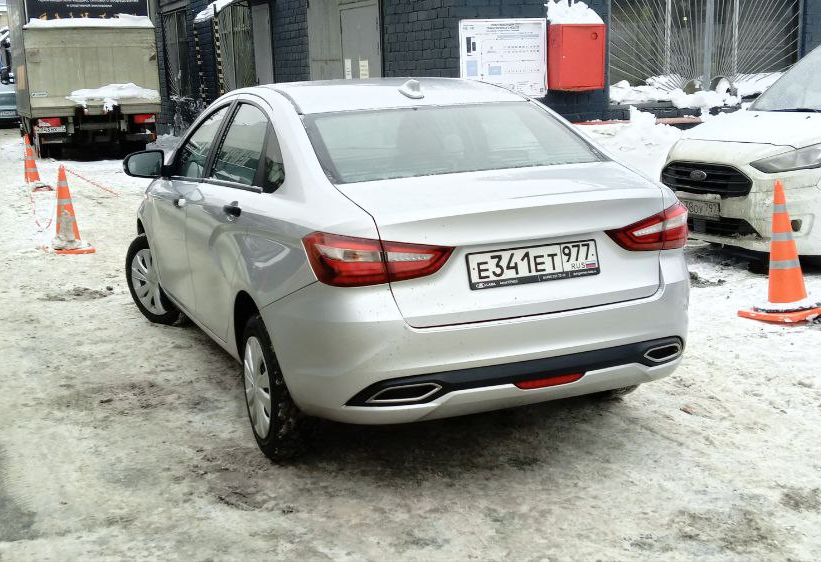 Аренда lada vesta эконом класса 2023 года в городе Москва Новые Черемушки от 1600 руб./сутки, передний привод, двигатель: бензин, объем 1.6 литров, ОСАГО (Мультидрайв), без водителя, недорого, вид 6 - RentRide