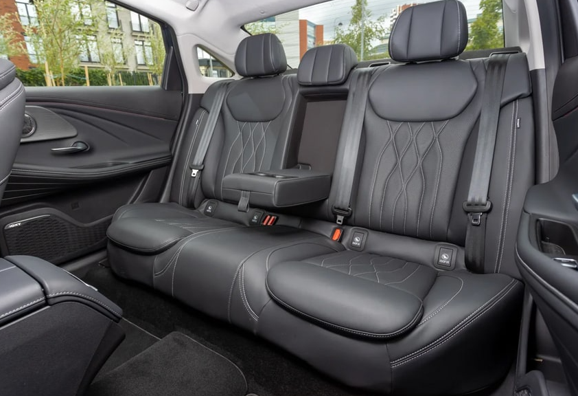 Аренда chery arrizo-8 стандарт класса 2023 года в городе Москва Щукинская от 3960 руб./сутки, полный привод, двигатель: бензин, объем 1.6 литров, каско (Мультидрайв), ОСАГО (Мультидрайв), без водителя, недорого, вид 11 - RentRide