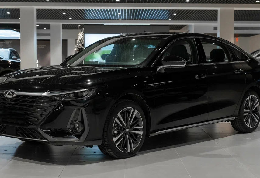 Аренда chery arrizo-8 стандарт класса 2023 года в городе Москва Щукинская от 3960 руб./сутки, полный привод, двигатель: бензин, объем 1.6 литров, каско (Мультидрайв), ОСАГО (Мультидрайв), без водителя, недорого, вид 6 - RentRide