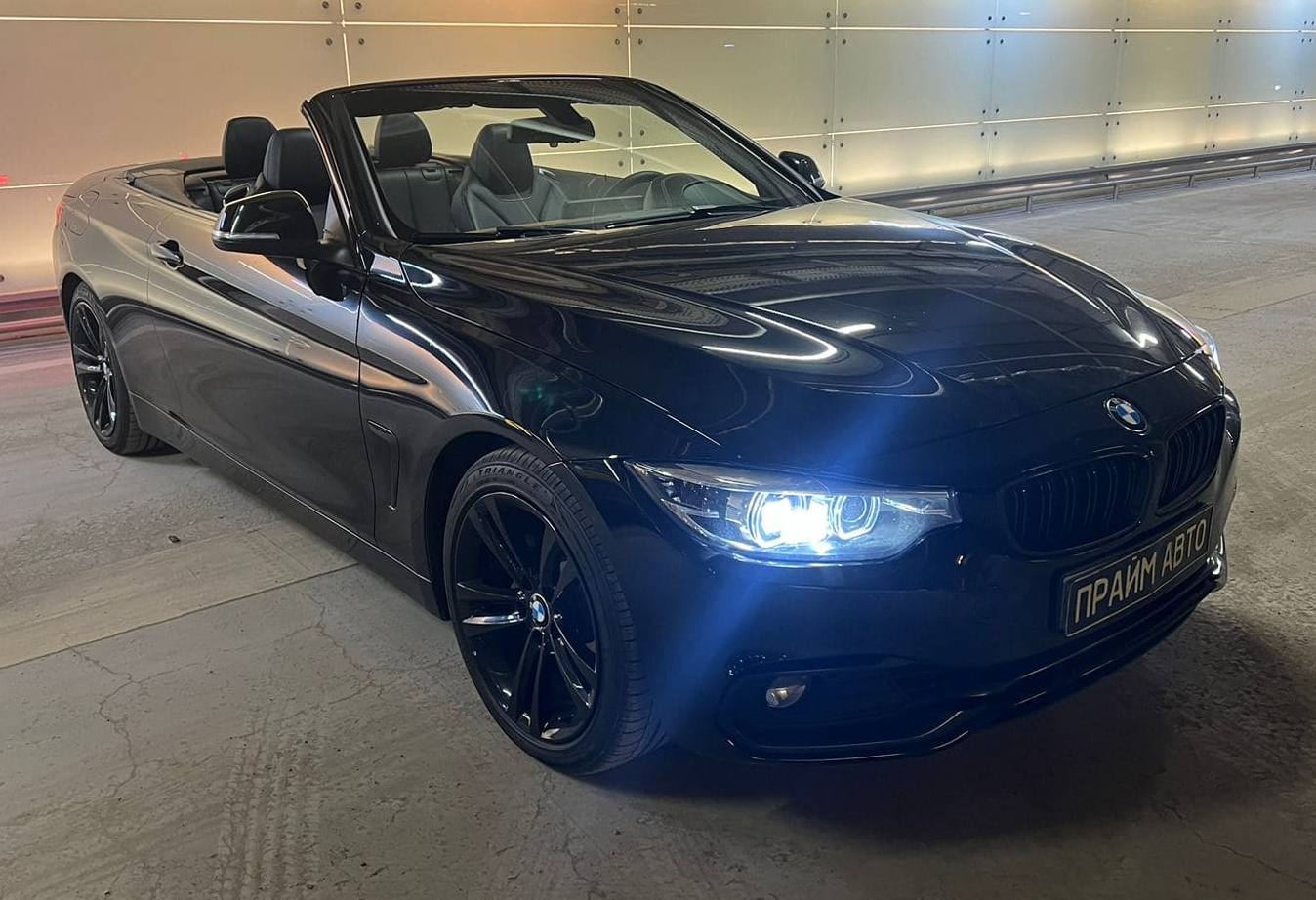 Аренда bmw 4-serii премиум класса 2017 года в городе Москва Ясенево от 12720 руб./сутки, задний привод, двигатель: бензин, объем 2 литра, каско (Мультидрайв), ОСАГО (Мультидрайв), без водителя, недорого, вид 3 - RentRide