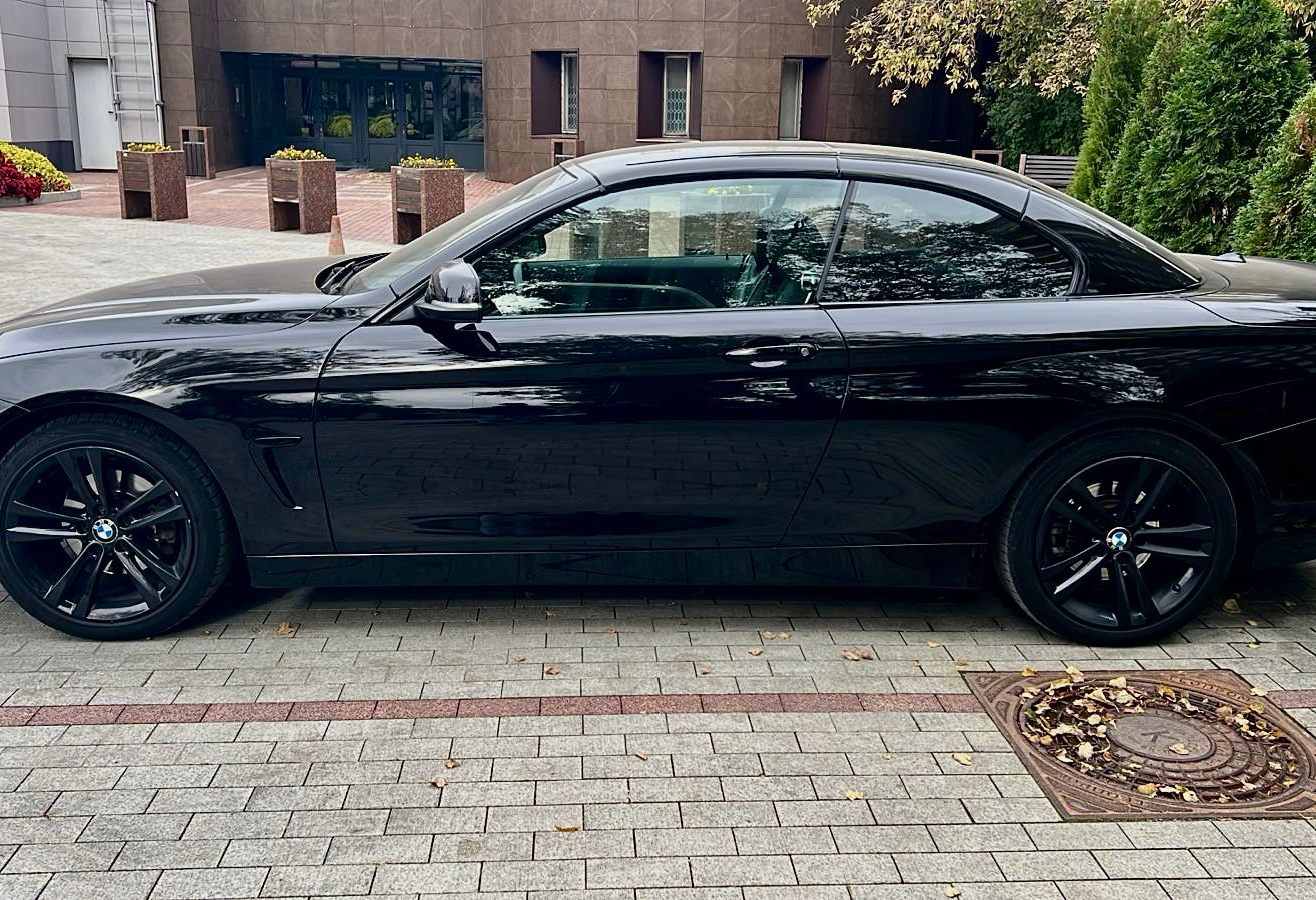 Аренда bmw 4-serii премиум класса 2017 года в городе Москва Ленинский проспект от 9520 руб./сутки, задний привод, двигатель: бензин, объем 2 литра, каско (Мультидрайв), ОСАГО (Мультидрайв), без водителя, недорого, вид 2 - RentRide
