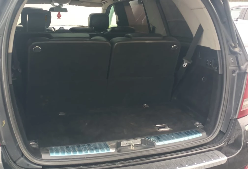 Аренда mercedes-benz gl-klass бизнес класса 2007 года в городе Москва Люблино от 7360 руб./сутки, полный привод, двигатель: бензин, объем 5 литров, ОСАГО (Мультидрайв), без водителя, недорого, вид 8 - RentRide