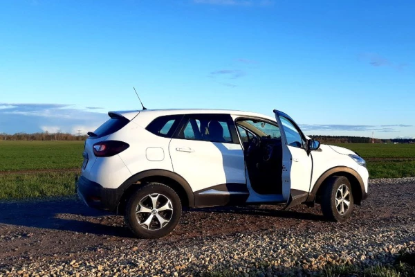 Прокат авто renault kaptur эконом класса 2019 года в городе Санкт-Петербург Парк Победы от 2099 руб./сутки, передний привод, двигатель: бензин, объем 1.6 литров, каско (Впишу в полис), ОСАГО (Впишу в полис), без водителя, недорого - RentRide