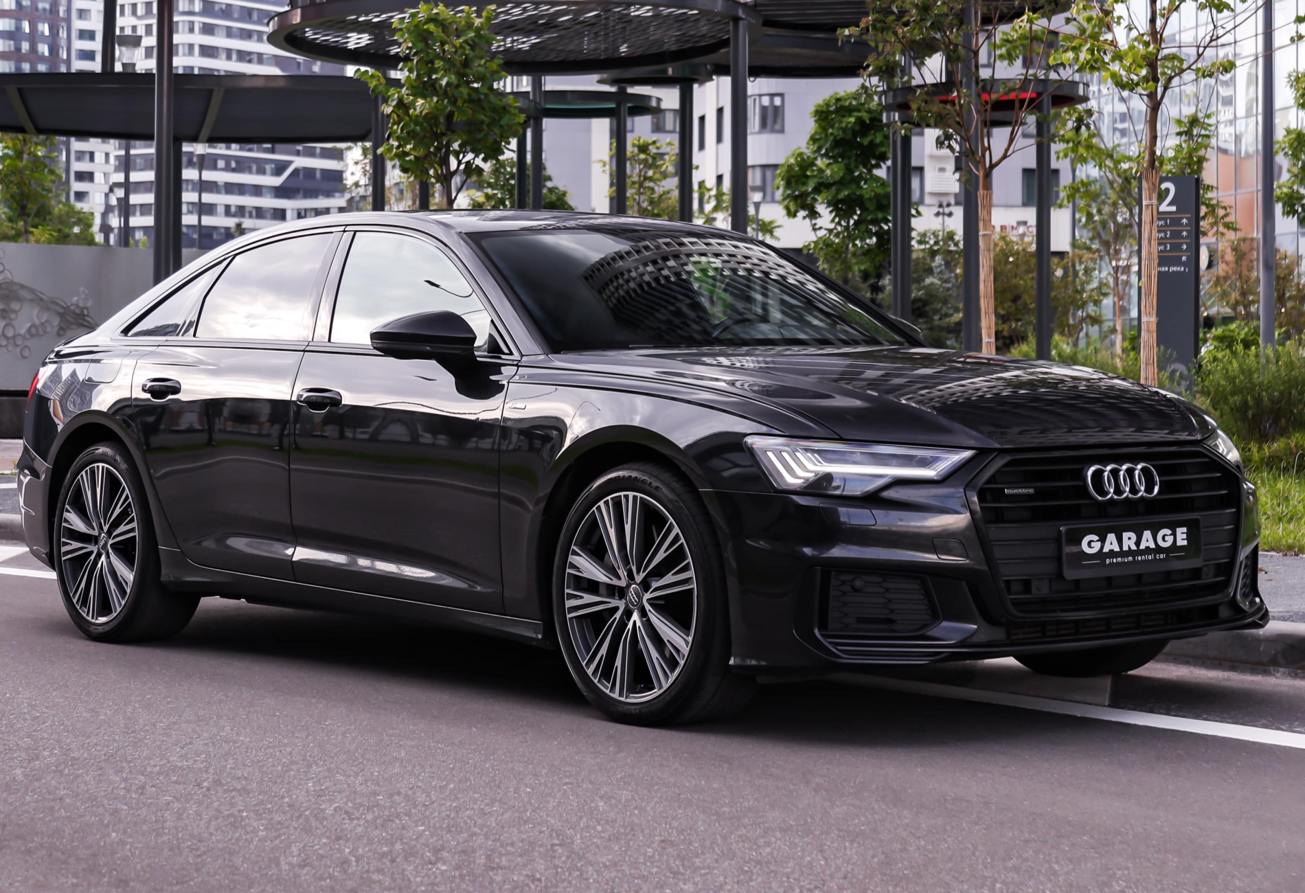 Аренда audi a6 премиум класса 2019 года в городе Москва Авиамоторная от 11120 руб./сутки, полный привод, двигатель: бензин, объем 3 литра, каско (Мультидрайв), ОСАГО (Мультидрайв), без водителя, недорого - RentRide