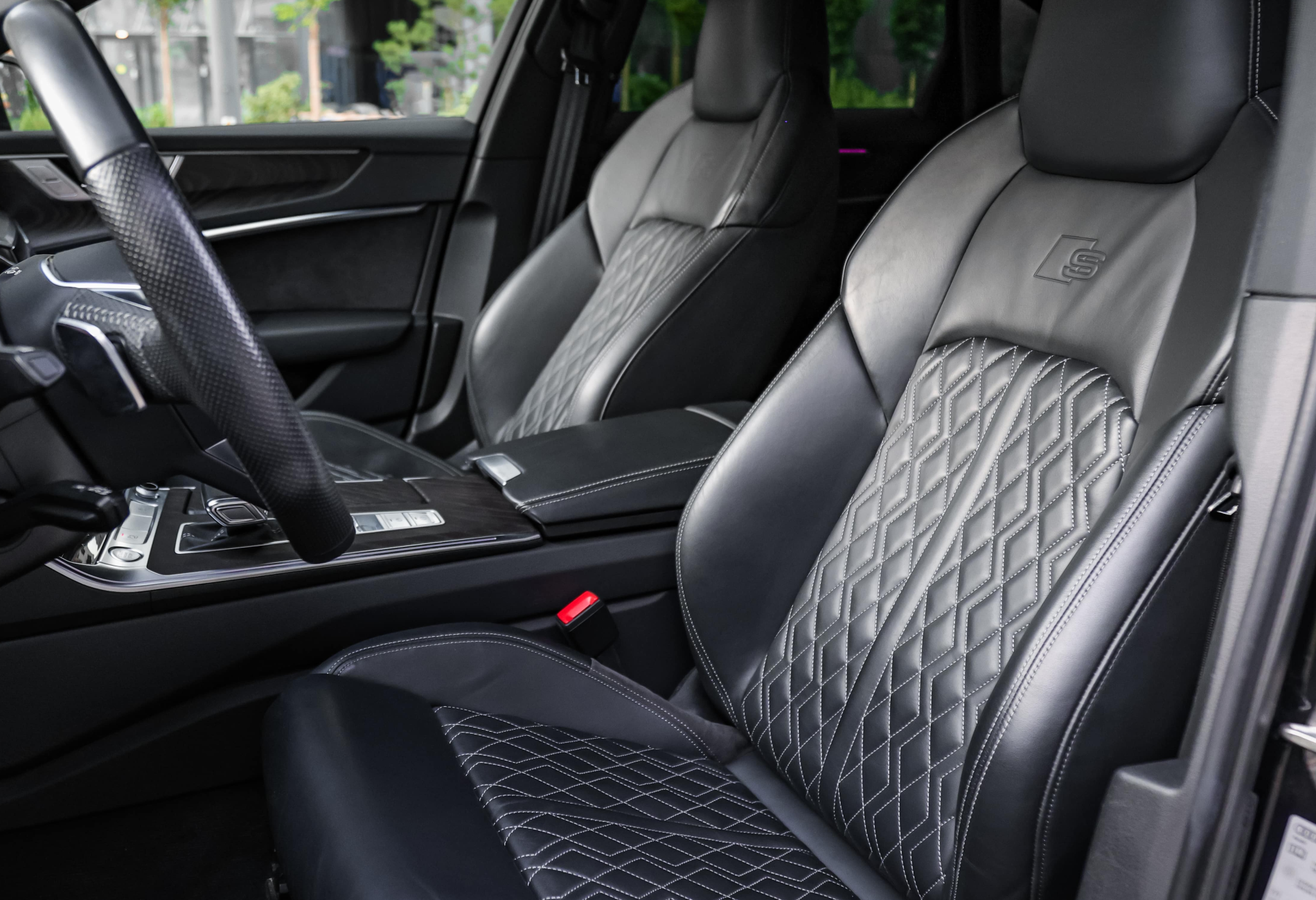 Аренда audi a6 премиум класса 2019 года в городе Москва Авиамоторная от 11120 руб./сутки, полный привод, двигатель: бензин, объем 3 литра, каско (Мультидрайв), ОСАГО (Мультидрайв), без водителя, недорого, вид 4 - RentRide