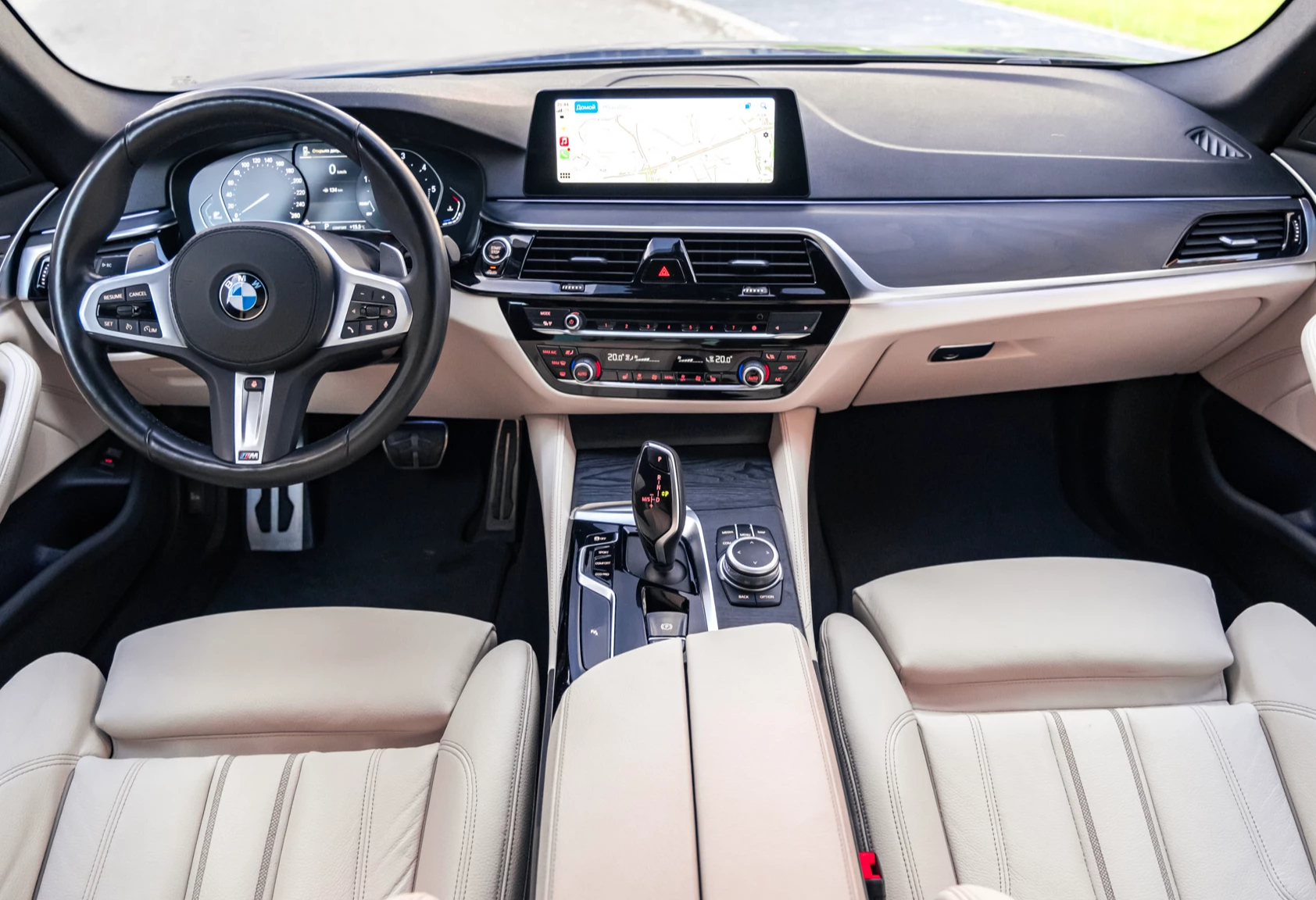 Аренда bmw 5-serii премиум класса 2021 года в городе Москва Авиамоторная от 10400 руб./сутки, полный привод, двигатель: дизель, объем 2 литра, каско (Мультидрайв), ОСАГО (Мультидрайв), без водителя, недорого, вид 7 - RentRide