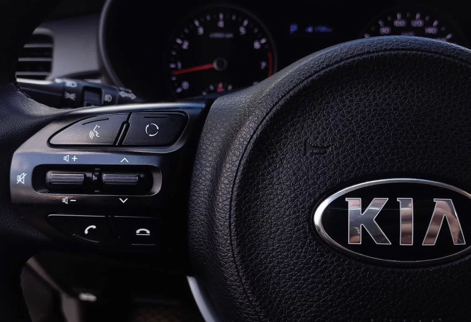 Аренда kia rio 2020 года в городе Москва Яхромская от 2800 руб./сутки, передний привод, двигатель: бензин, объем 1.6 литров, ОСАГО (Мультидрайв), без водителя, недорого, вид 4 - RentRide