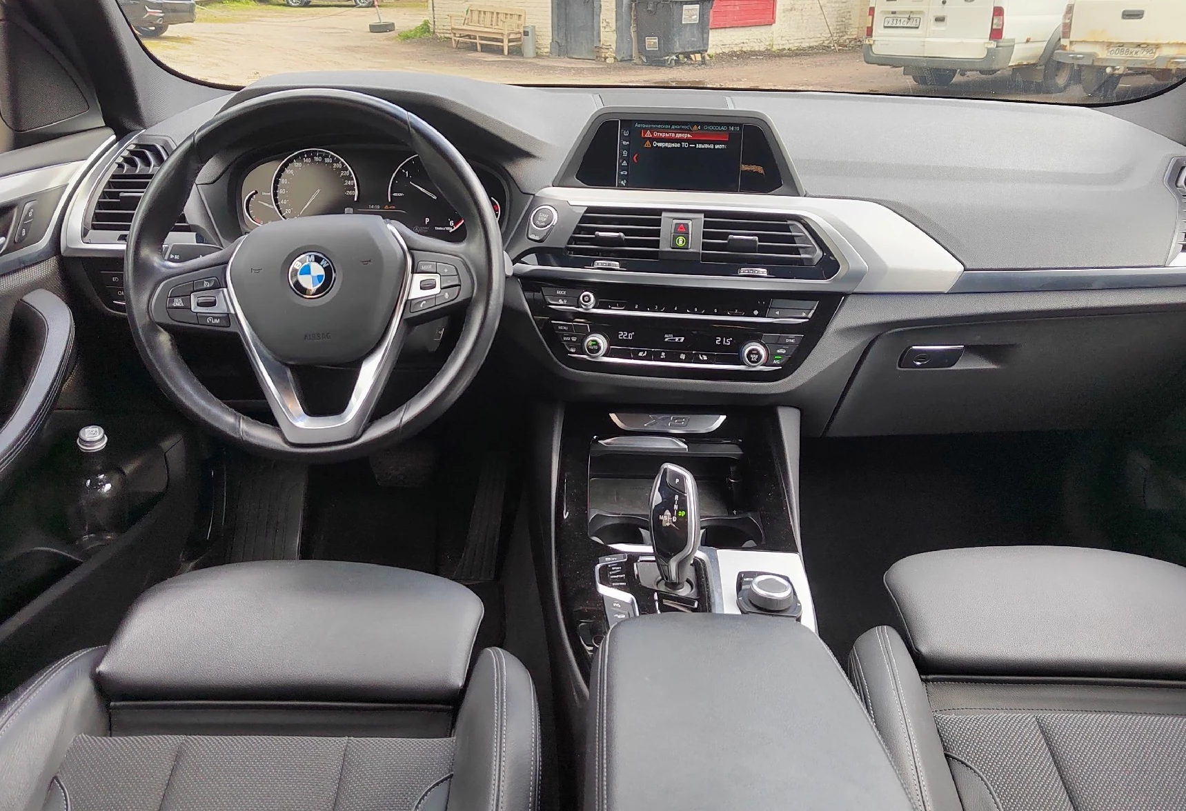 Аренда bmw x3 бизнес класса 2019 года в городе Москва Беговая от 8000 руб./сутки, полный привод, двигатель: дизель, объем 2 литра, каско (Мультидрайв), ОСАГО (Мультидрайв), без водителя, недорого, вид 4 - RentRide