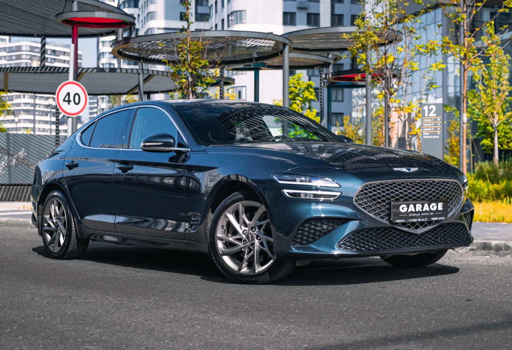 Аренда genesis g70 бизнес класса 2021 года в городе Москва Авиамоторная от 7600 руб./сутки, полный привод, двигатель: бензин, объем 2 литра, каско (Мультидрайв), ОСАГО (Мультидрайв), без водителя, недорого - RentRide