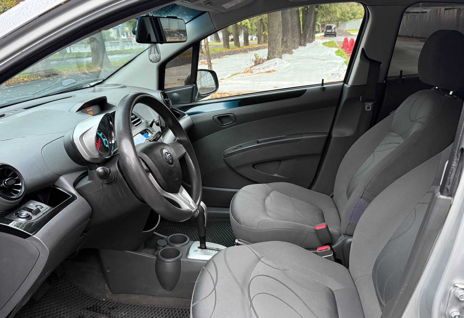 Аренда ravon r2 эконом класса 2017 года в городе Москва Нахимовский проспект от 1690 руб./сутки, передний привод, двигатель: бензин, объем 1 литр, ОСАГО (Впишу в полис), без водителя, недорого, вид 7 - RentRide