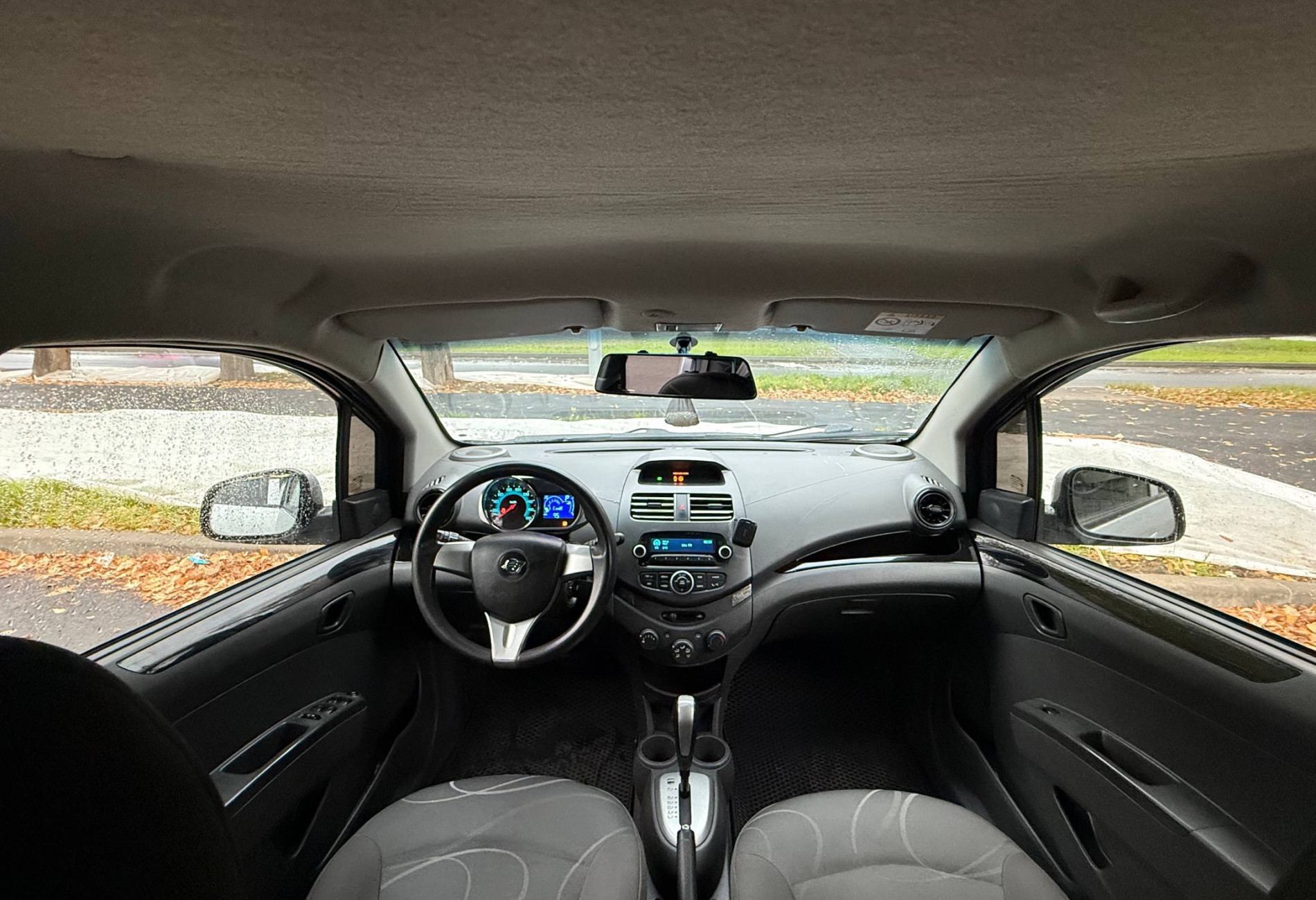 Аренда ravon r2 эконом класса 2017 года в городе Москва Нахимовский проспект от 1690 руб./сутки, передний привод, двигатель: бензин, объем 1 литр, ОСАГО (Впишу в полис), без водителя, недорого, вид 9 - RentRide