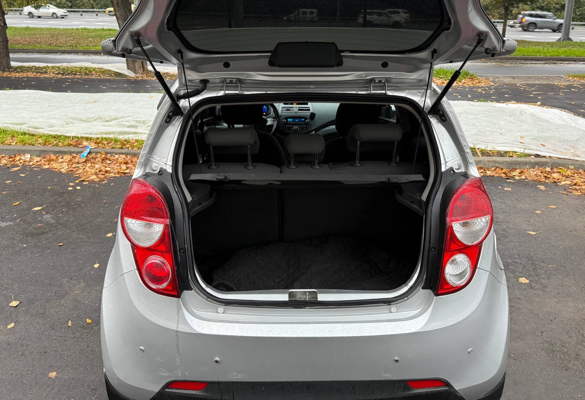 Аренда ravon r2 эконом класса 2017 года в городе Москва Нахимовский проспект от 1690 руб./сутки, передний привод, двигатель: бензин, объем 1 литр, ОСАГО (Впишу в полис), без водителя, недорого, вид 4 - RentRide