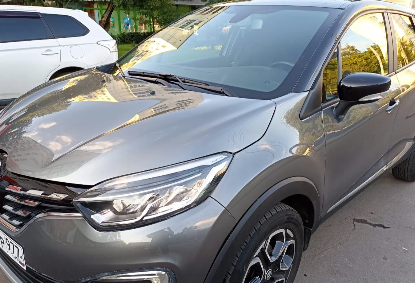 Аренда renault kaptur стандарт класса 2021 года в городе Москва Коломенская от 3000 руб./сутки, передний привод, двигатель: бензин, объем 1.5 литров, ОСАГО (Мультидрайв), без водителя, недорого, вид 2 - RentRide