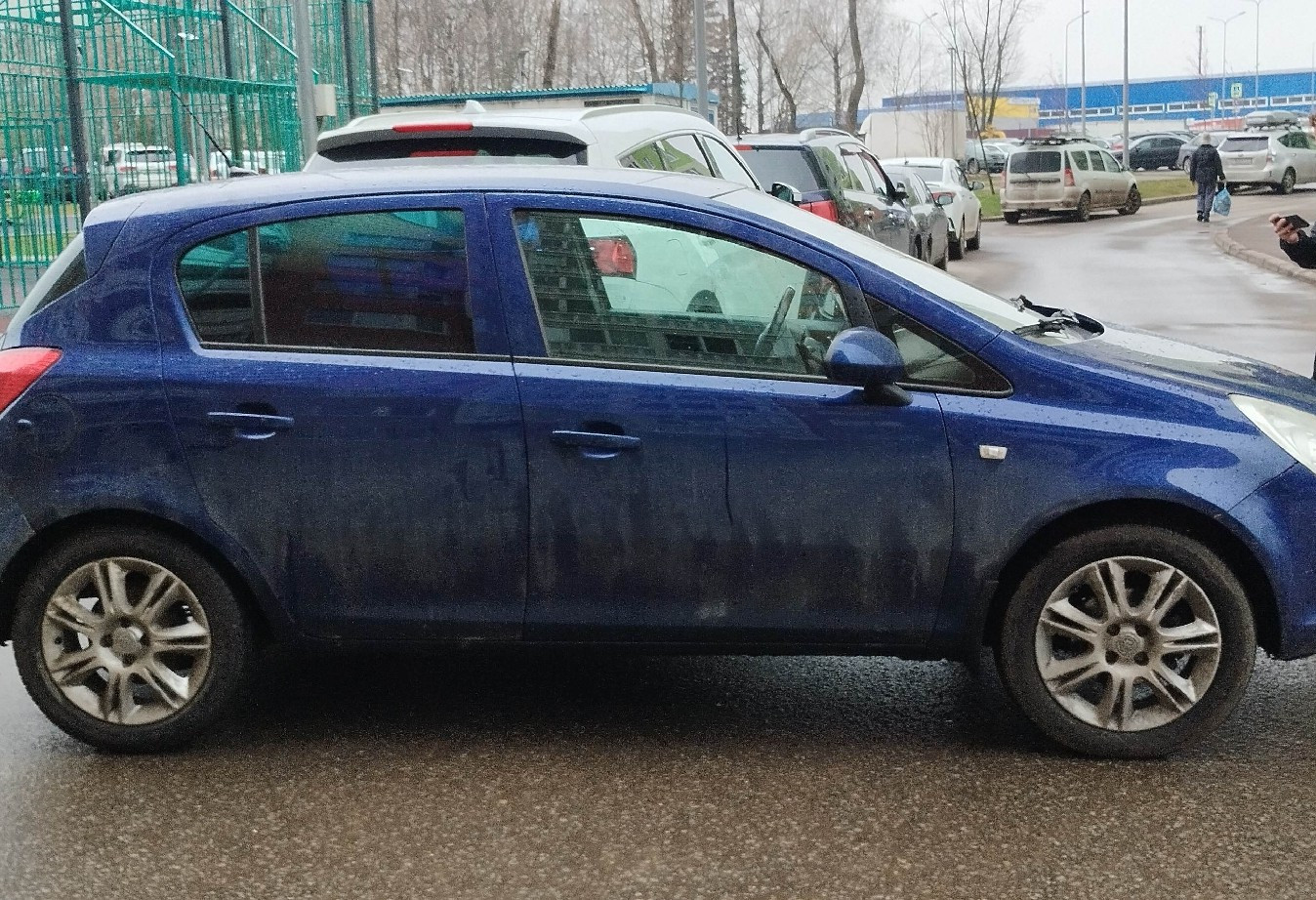 Аренда opel corsa эконом класса 2009 года в городе Москва Ховрино от 1440 руб./сутки, передний привод, двигатель: дизель, объем 1.3 литра, ОСАГО (Впишу в полис), без водителя, недорого, вид 3 - RentRide