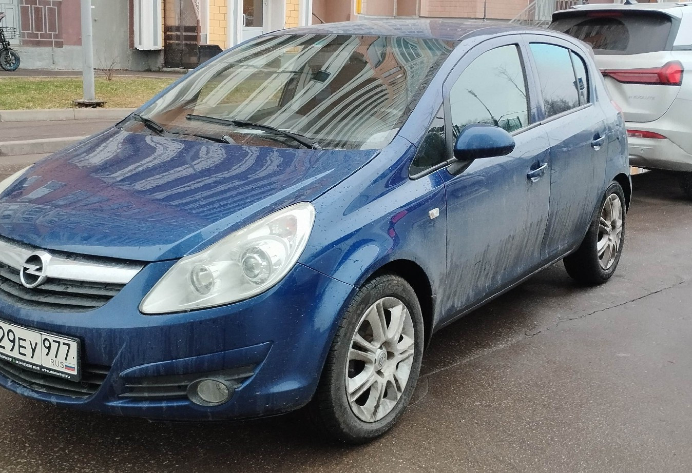 Аренда opel corsa эконом класса 2009 года в городе Москва Ховрино от 1440 руб./сутки, передний привод, двигатель: дизель, объем 1.3 литра, ОСАГО (Впишу в полис), без водителя, недорого, вид 2 - RentRide