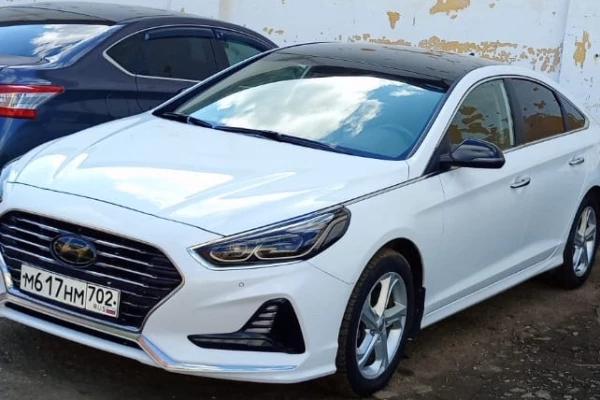 Прокат авто hyundai sonata бизнес класса 2018 года в городе Уфа от 5000 руб./сутки, передний привод, двигатель: бензин, объем 2 литра, ОСАГО (Мультидрайв), без водителя, недорого - RentRide