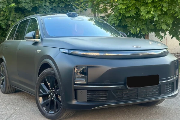 Прокат авто lixiang l7 премиум класса 2023 года в городе Москва Алексеевская от 15000 руб./сутки, полный привод, двигатель: гибрид, объем 1.5 литров, каско (Мультидрайв), ОСАГО (Мультидрайв), без водителя, недорого - RentRide