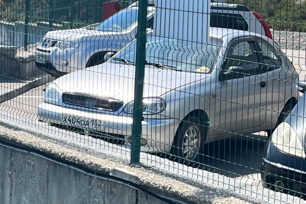 Прокат авто daewoo lanos 1999 года в городе Севастополь от 1599 руб./сутки, передний привод, двигатель: бензин, объем 1.5 литров, ОСАГО (Впишу в полис), без водителя, недорого - RentRide