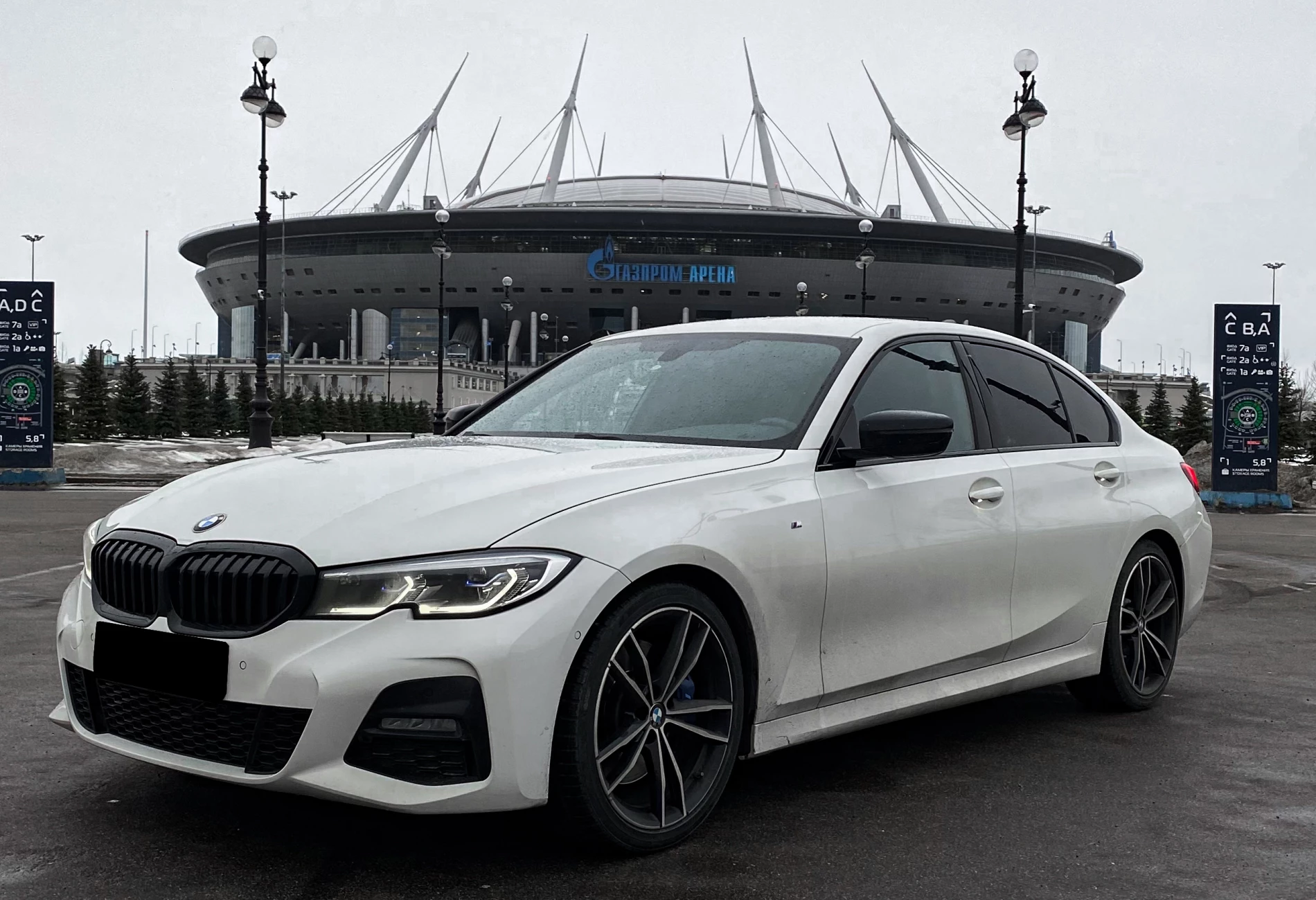 Аренда bmw 3-serii премиум класса 2019 года в городе Москва Приморская от 12000 руб./сутки, полный привод, двигатель: бензин, объем 2 литра, каско (Мультидрайв), ОСАГО (Мультидрайв), без водителя, недорого - RentRide
