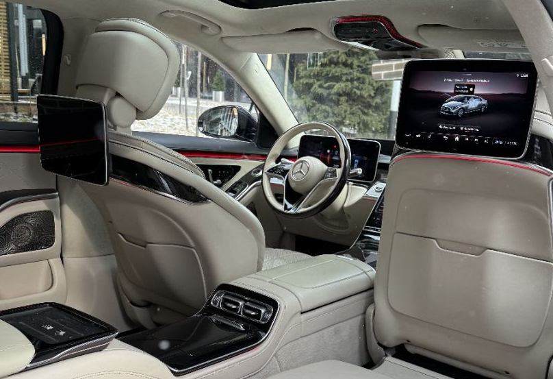 Аренда mercedes-benz s-klass премиум класса 2020 года в городе Москва от 28000 руб./сутки, полный привод, двигатель: гибрид, объем 3 литра, ОСАГО (Мультидрайв), без водителя, недорого, вид 4 - RentRide