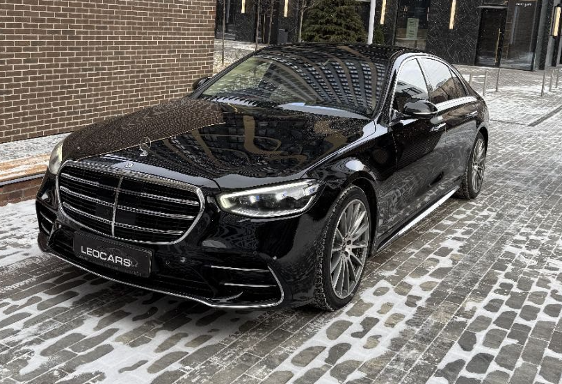Аренда mercedes-benz s-klass премиум класса 2020 года в городе Москва от 28000 руб./сутки, полный привод, двигатель: гибрид, объем 3 литра, ОСАГО (Мультидрайв), без водителя, недорого - RentRide