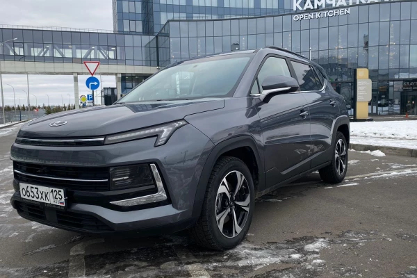Прокат авто moskvic 3 стандарт класса 2023 года в городе Казань от 3335 руб./сутки, передний привод, двигатель: бензин, объем 1.5 литров, ОСАГО (Мультидрайв), без водителя, недорого - RentRide