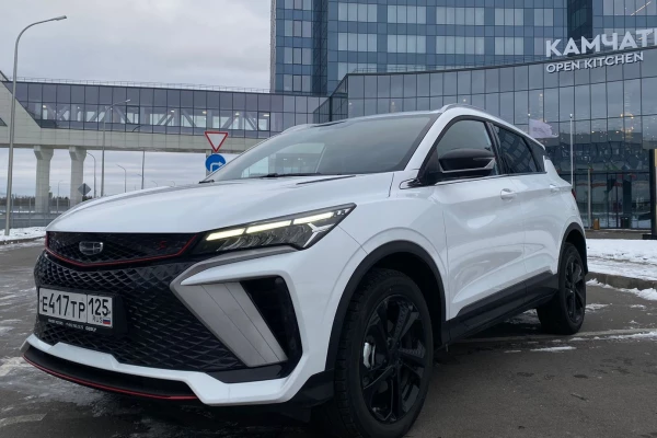 Прокат авто geely coolray стандарт класса 2024 года в городе Казань от 4435 руб./сутки, передний привод, двигатель: бензин, объем 1.5 литров, ОСАГО (Мультидрайв), без водителя, недорого - RentRide