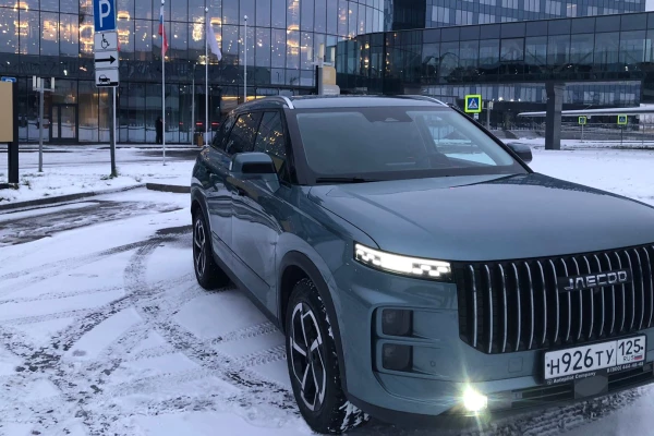 Прокат авто jaecoo j7 бизнес класса 2024 года в городе Казань от 5480 руб./сутки, передний привод, двигатель: бензин, объем 1.6 литров, ОСАГО (Мультидрайв), без водителя, недорого - RentRide