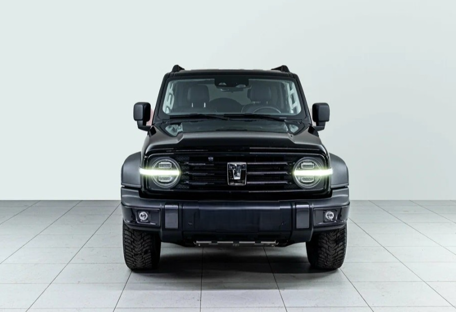 Аренда tank 300 бизнес класса 2024 года в городе Москва Щукинская от 6320 руб./сутки, полный привод, двигатель: бензин, объем 2 литра, каско (Мультидрайв), ОСАГО (Мультидрайв), без водителя, недорого, вид 2 - RentRide