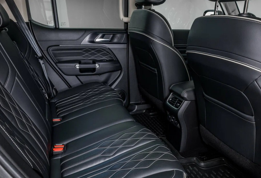 Аренда tank 300 бизнес класса 2024 года в городе Москва Щукинская от 6320 руб./сутки, полный привод, двигатель: бензин, объем 2 литра, каско (Мультидрайв), ОСАГО (Мультидрайв), без водителя, недорого, вид 10 - RentRide