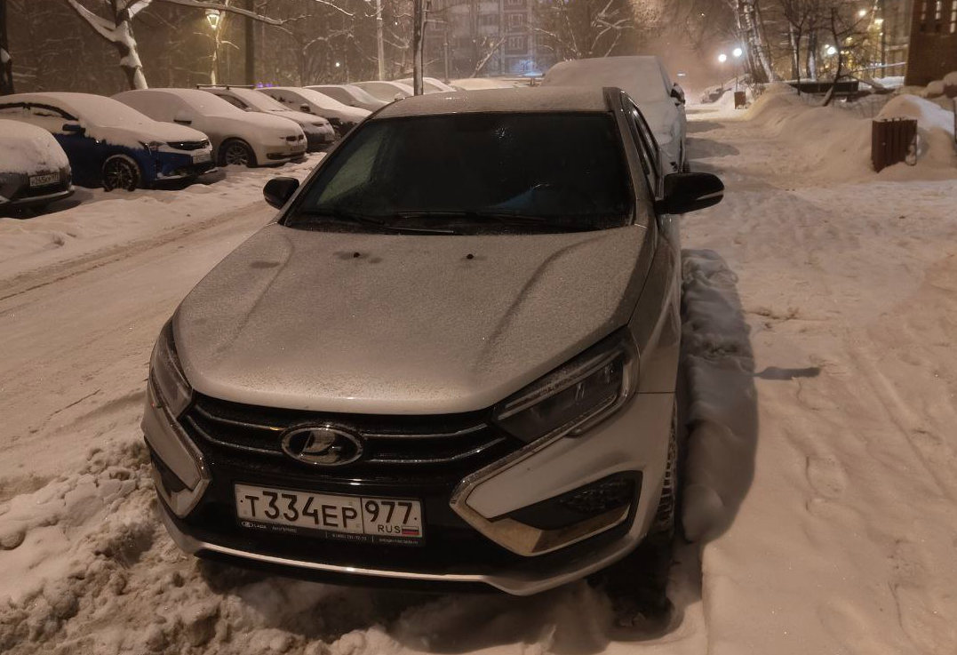 Аренда lada vesta эконом класса 2024 года в городе Москва Новые Черемушки от 1500 руб./сутки, передний привод, двигатель: бензин, объем 1.5 литров, ОСАГО (Мультидрайв), без водителя, недорого, вид 2 - RentRide