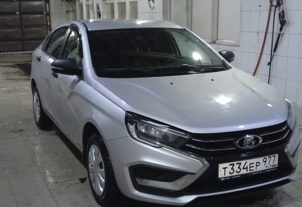 Аренда lada vesta эконом класса 2024 года в городе Москва Новые Черемушки от 1500 руб./сутки, передний привод, двигатель: бензин, объем 1.5 литров, ОСАГО (Мультидрайв), без водителя, недорого - RentRide