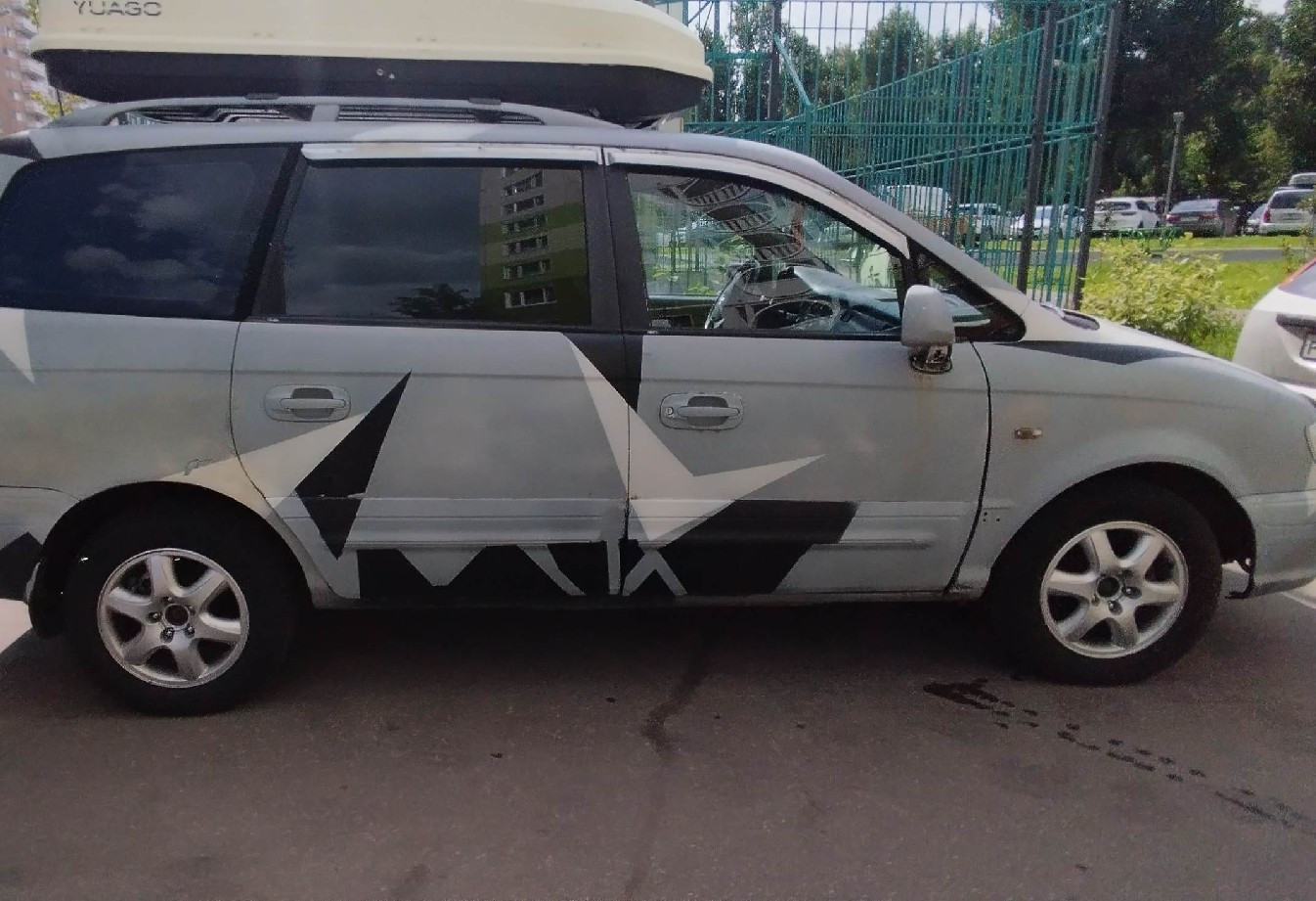 Аренда hyundai trajet эконом класса 2002 года в городе Москва Ховрино от 2560 руб./сутки, передний привод, двигатель: дизель, объем 2 литра, ОСАГО (Впишу в полис), без водителя, недорого, вид 5 - RentRide