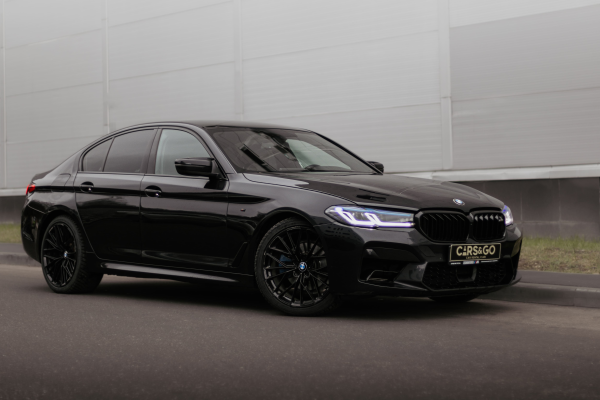 Прокат авто bmw 5-serii бизнес класса 2017 года в городе Москва Крылатское от 8400 руб./сутки, задний привод, двигатель: дизель, объем 2 литра, ОСАГО (Мультидрайв), без водителя, недорого - RentRide