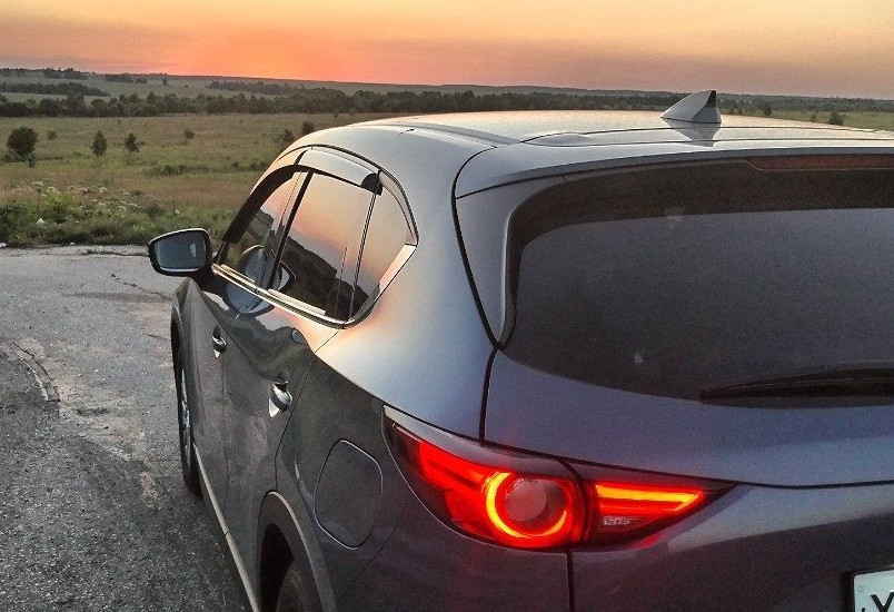 Аренда mazda cx-5 бизнес класса 2022 года в городе Москва Новокузнецкая от 6000 руб./сутки, полный привод, двигатель: бензин, объем 2 литра, ОСАГО (Мультидрайв), без водителя, недорого, вид 3 - RentRide